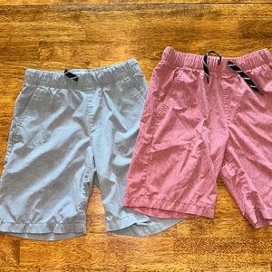 Boys Old Navy elastic waist shorts. Size Large 10/12. Smoke free home